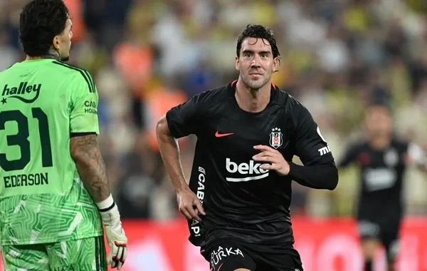 Türkiyə Superliqası: İstanbul derbisinin qalibi "Beşiktaş" oldu - VİDEO