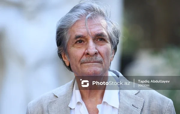 Fərhad Xəlilov: "Əleyhimə Mərkəzi Komitəyə məktub yazan rəssama ev vermişəm"