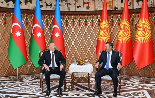 Prezident İlham Əliyev qırğız həmkarını Azərbaycana dövlət səfərinə dəvət edib