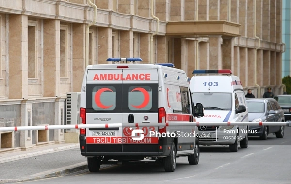 Bakıda qəfil halı pisləşən gənc qız yolda öldü