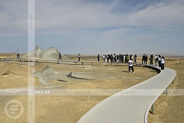 Xarici turistlərin ən çox üz tutduğu məkanlardan birində ECAZKAR GÖRÜNTÜLƏR - FOTO