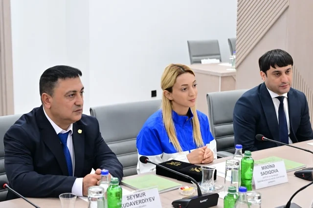 Azərbaycan Həmkarlar İttifaqları Konfederasiyasında Avropa çempionu Mədinə Sadıqova ilə görüş keçirilib