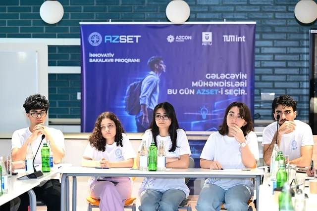 AZSET proqramının ilk tələbələri ilə görüş keçirilib - FOTO