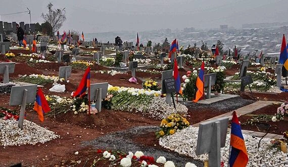 İrəvanda Ukrayna bayrağı yandırıldı - Video