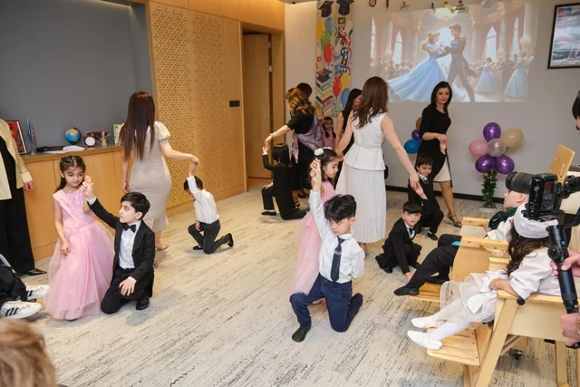"McDonald's Azərbaycan" "Uşaqların Sağlam Gələcəyi" reabilitasiya mərkəzinə tibbi avadanlıq təqdim edib - FOTO
