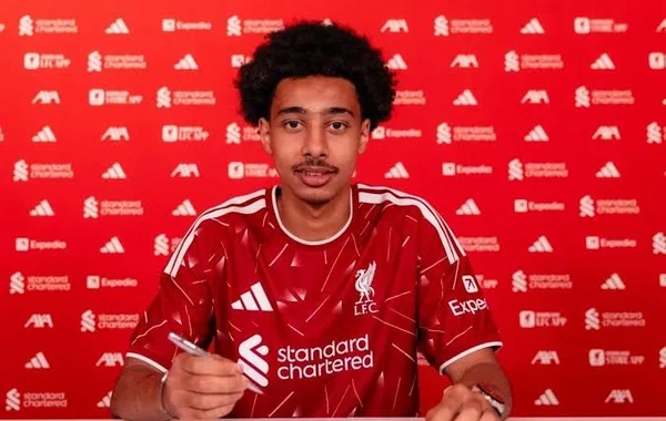 "Liverpul" "Sent-Etyen"dən 18 yaşlı hücumçunu transfer etdi