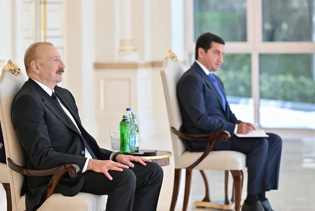 İlham Əliyev Omanın Azərbaycana yeni təyin olunmuş səfirinin etimadnaməsini qəbul edib - FOTO