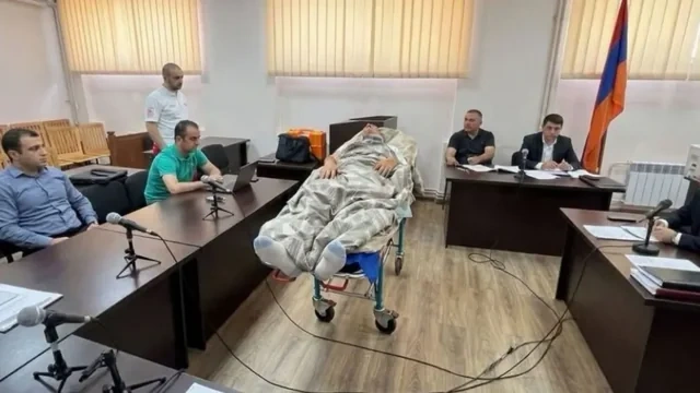 Alfa.lt: Aİ Ermənistandakı siyasi xaosu görmür, Azərbaycana qarşı isə daha sərt mövqe tutur