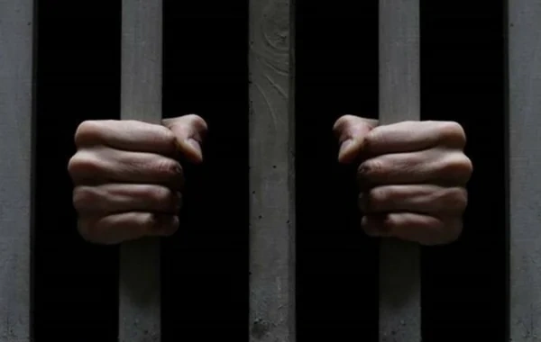 Övladına qoyduğu ada görə həbs edildi: Norveçdə qəribə hadisə
