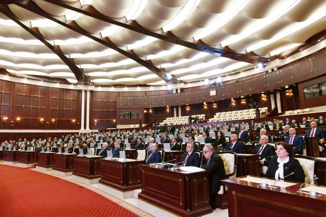 Gözləntilər, ümidlər, təmin olunmayan istəklər: Deputatlar nədən narazıdırlar? - SORĞU