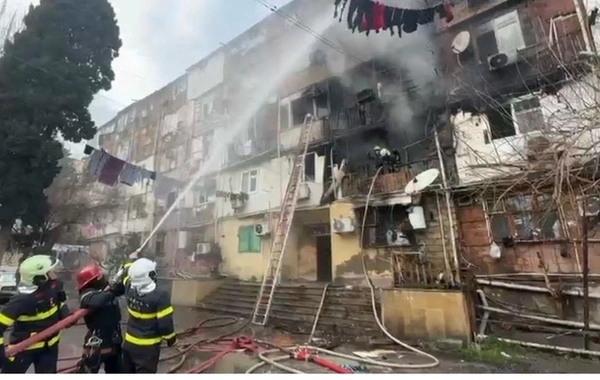 Binəqədidəki yataqxanada baş verən yanğında 30 sakin təxliyə edilib
