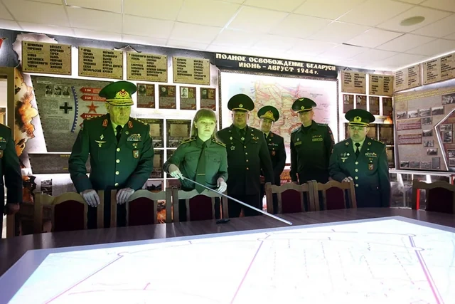 Kərim Vəliyev belaruslu həmkarı ilə regional təhlükəsizliyi müzakirə edib
