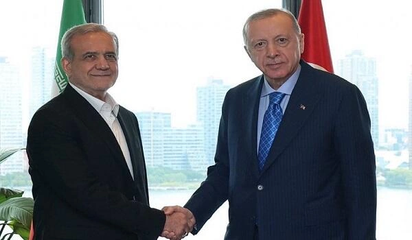 Ərdoğan Pezeşkianla danışdı