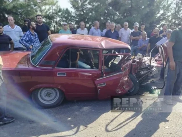 Cəlilabadda zəncirvari qəza: Biri azyaşlı olmaqla üç yaralı var - Foto