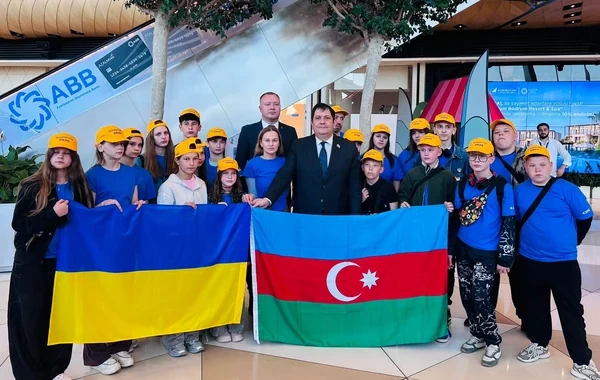 Bir qrup ukraynalı uşaq reabilitasiya keçmək üçün Azərbaycana gətirilib
