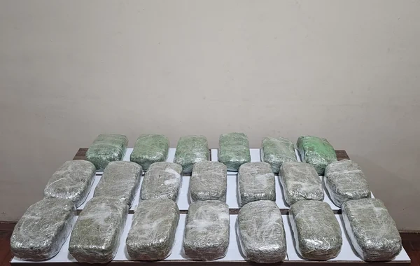 İrandan Azərbaycana 21 kq narkotikin keçirilməsinin qarşısı alındı