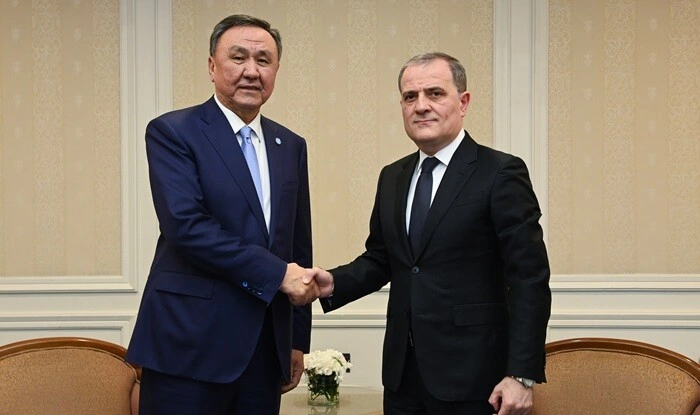 Bayramov TDT Baş katibi ilə dron hücumlarını müzakirə etdi