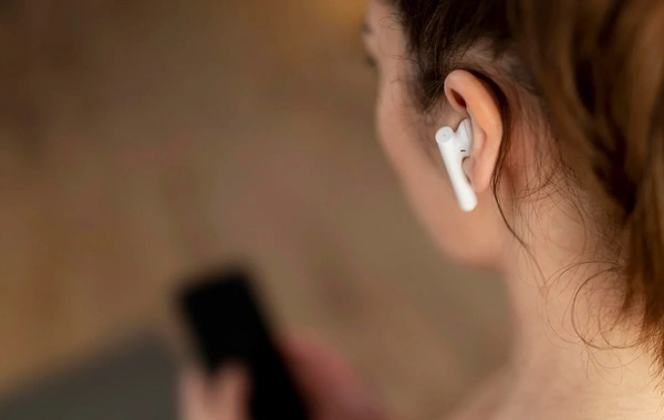Hakerlər "Bluetooth" vasitəsilə insanları izləyə bilərlər - XƏBƏRDARLIQ