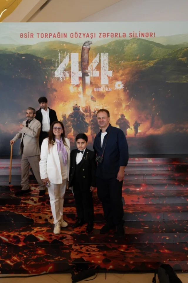 "44" bədii filminin premyerası baş tutub: Arzu Əliyeva və Alyona Əliyeva təqdimatda iştirak ediblər - Foto