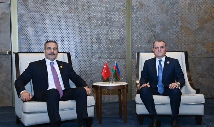 Ceyhun Bayramov Hakan Fidanla görüşdü