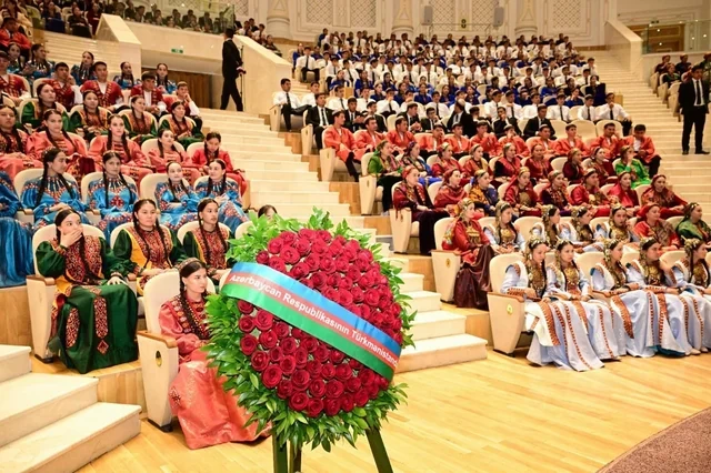 Azərbaycan və Türkmənistan Dövlət Rəqs ansambllarının birgə konserti keçirilib - FOTO