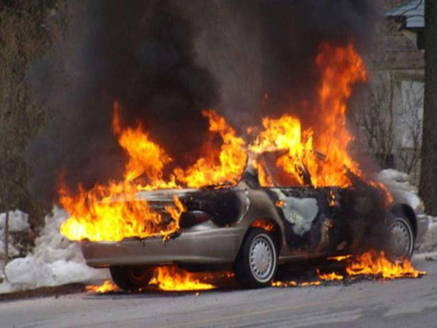 Masazırda “BMW” yandı - Ölən və yaralananlar var