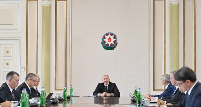 Prezident İlham Əliyev müşavirə keçirdi