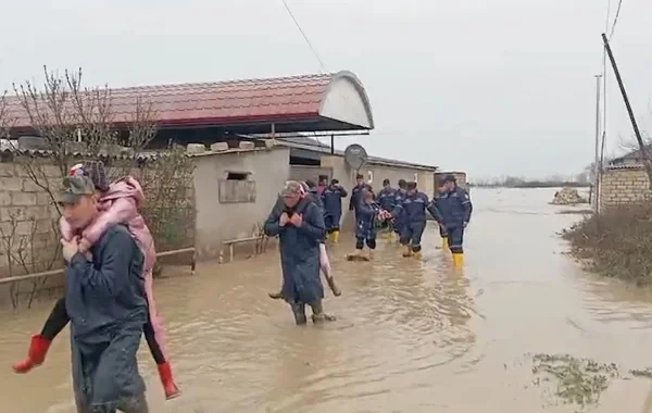 Xaçmazda evlərə su doldu: 22 nəfər təxliyə edildi - FOTO - VİDEO