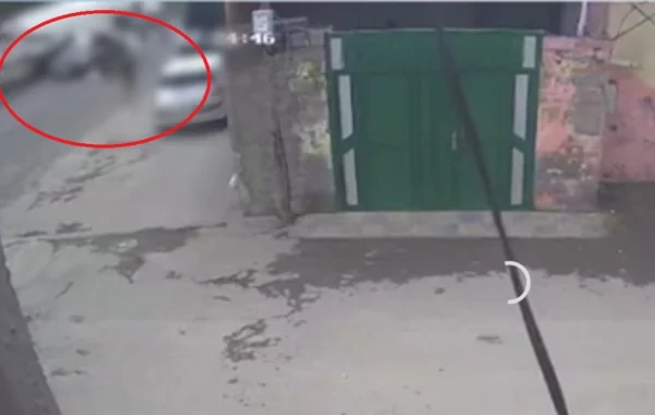 Balaxanıda piyadalar üçün TƏHLÜKƏ SAÇAN yol - Niyə heç bir tədbir görülmür? - VİDEO