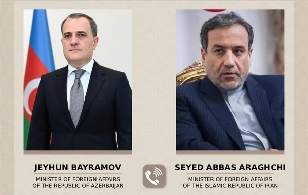 Ceyhun Bayramovla Abbas Əraqçı arasında telefon danışığı olub