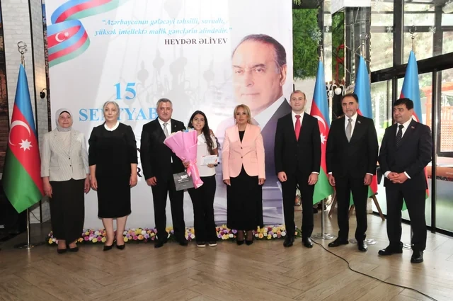 Abşeron rayonunda Bilik Günü şəhid övladları ilə birgə qeyd edilib - FOTO
