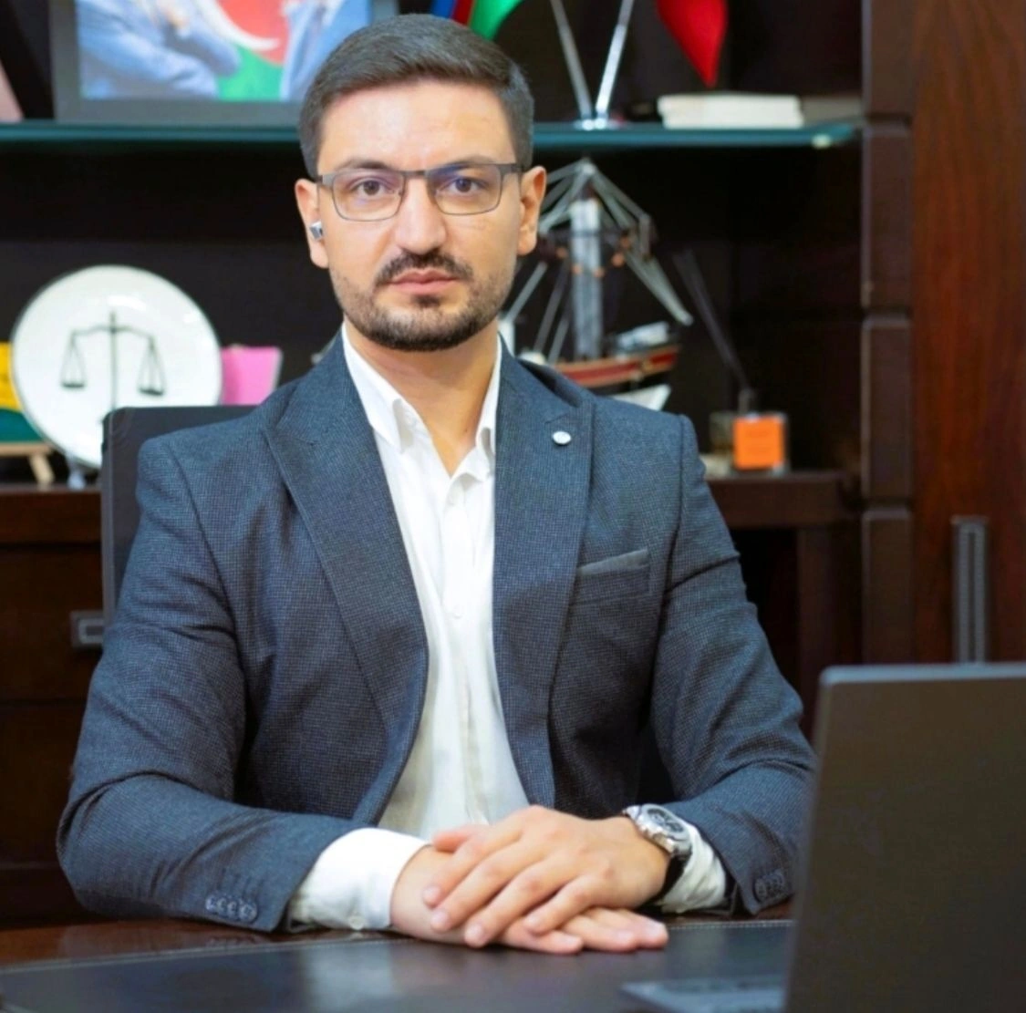 Bakıda vəkilə hücum edib xəsarət yetirdilər - FOTO