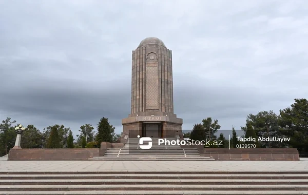 Zamanın sınağından çıxan ziyarətgah: Nizami türbəsinin hekayəsi - FOTOREPORTAJ