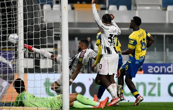 "Yuventus" "Parma"nı darmadağın etdi