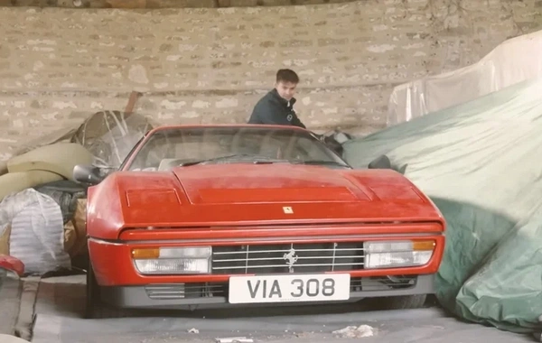 28 ildir anbarda unudulmuş "Ferrari" aşkar edildi