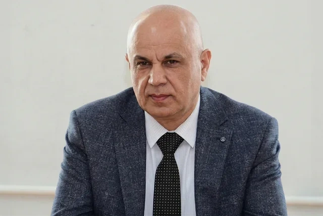 Bakıda sürücü olmayan nişanlanma xəttini keçdiyinə görə CƏRİMƏLƏNİB - VİDEO