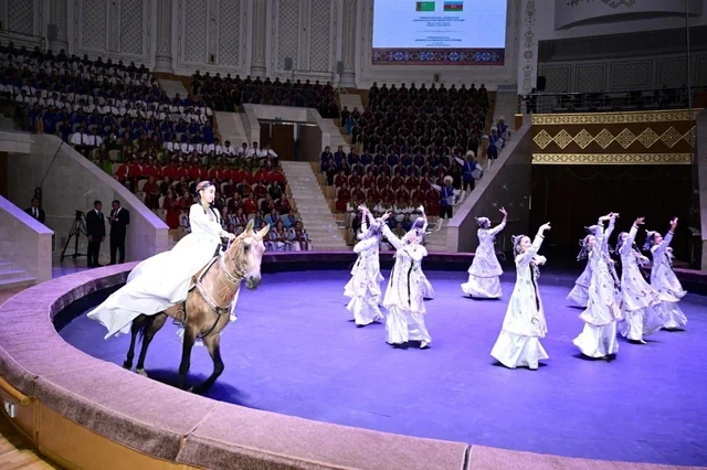 Azərbaycan və Türkmənistan Dövlət Rəqs ansambllarının birgə konserti keçirilib - FOTO