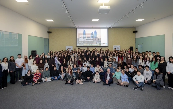 WUF13 çərçivəsində "Dayanıqlı şəhərsalma və Davranışlar" mövzusunda 1000-ə yaxın iştirakçı üçün təlimlər keçirilir