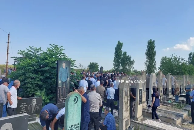 Odessa yaxınlığında vurulan gəminin kapitanı dəfn edildi - FOTO