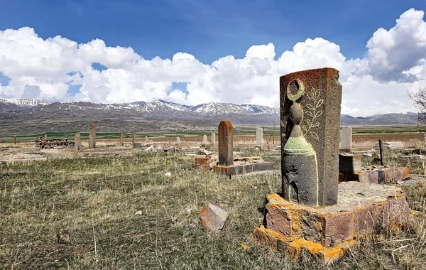 Ermənistanın vandalizm siyasəti: Azərbaycan qəbiristanlıqlarının acı taleyi - FOTO