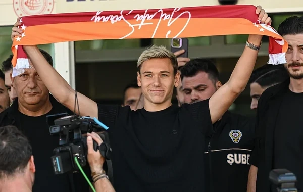 "Qalatasaray" tarixinin ilk rusu İstanbulda: Batrakovdan iddialı açıqlama