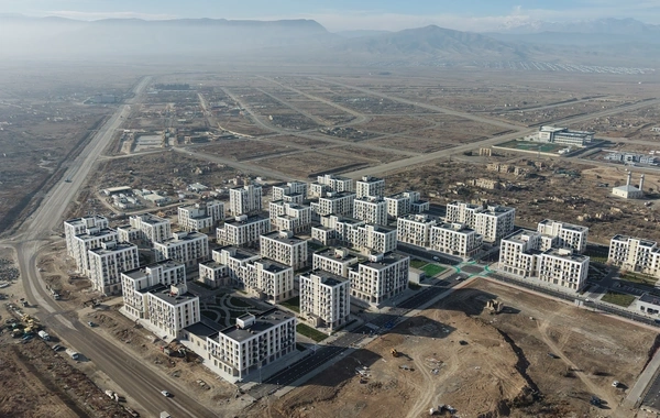 İlham Əliyev Ağdamda 2-ci yaşayış kompleksinin açılışında iştirak edib