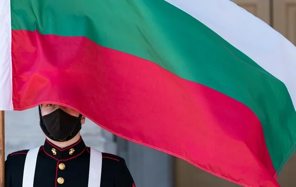 Bolqarıstan səfirini geri çağırdı və vəzifəsindən azad etdi