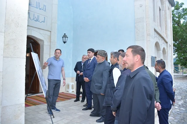 Din xadimləri Qarabağ və Şərqi Zəngəzurdakı tarixi-dini abidələri ziyarət ediblər