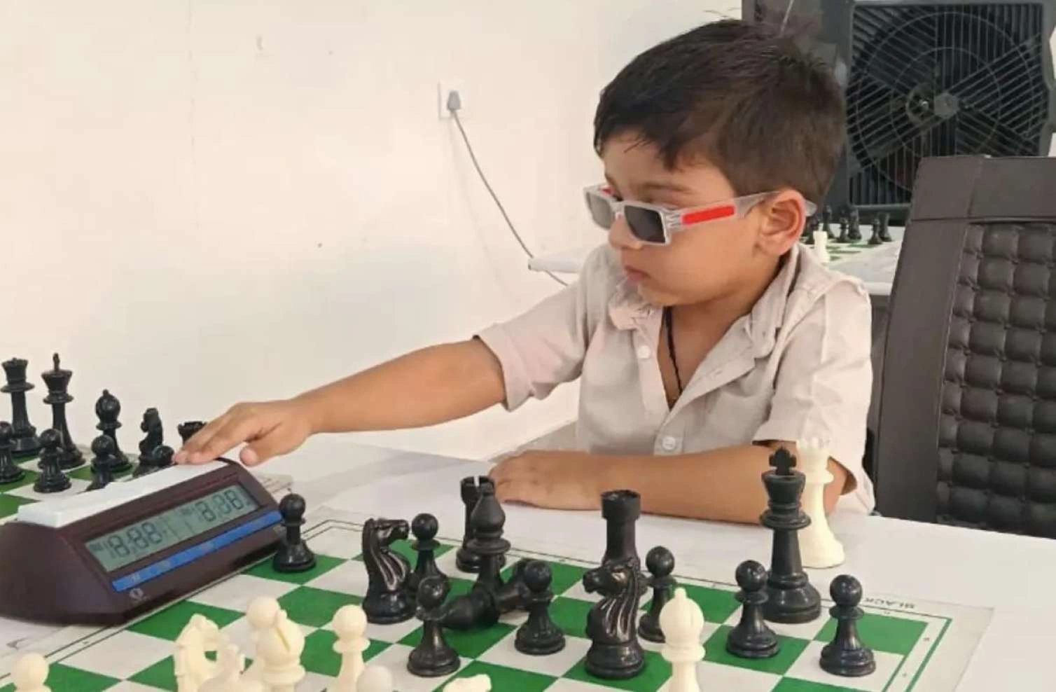 3 yaşlı şahmatçı dünya rekordu qırdı