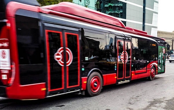 Gəncədə "BakuBus"a məxsus avtobus PİYADANI VURUB