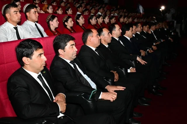 Türkmənistanda Azərbaycan Mədəniyyəti Günləri "Tağıyev: Neft" bədii filminin nümayişi ilə başlanıb - FOTO