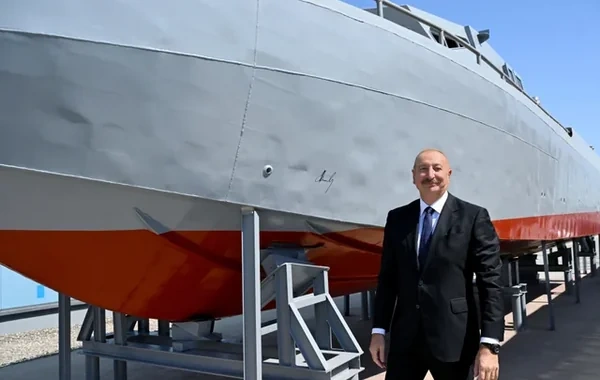 Prezidentin sosial media hesablarında HDQ qərargahını ziyarətinə dair videoçarx paylaşılıb - VİDEO