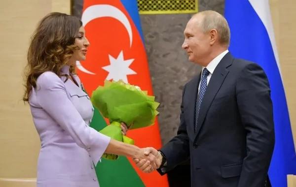 Vladimir Putin Birinci vitse-prezident Mehriban Əliyevanı təbrik edib