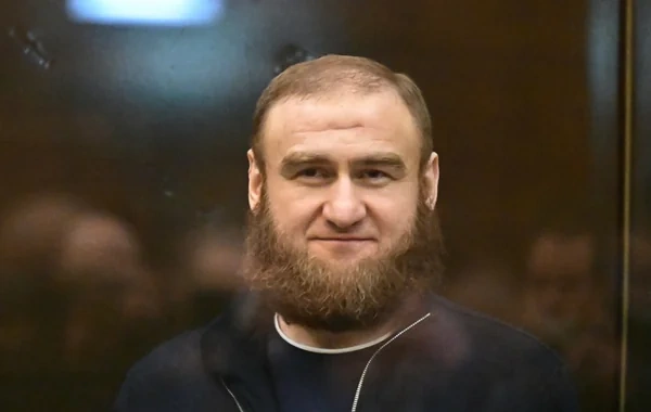 "Qara delfin" həbsxanasında ömürlük həbsdə olan keçmiş senator Araşukov aclıq elan edib
